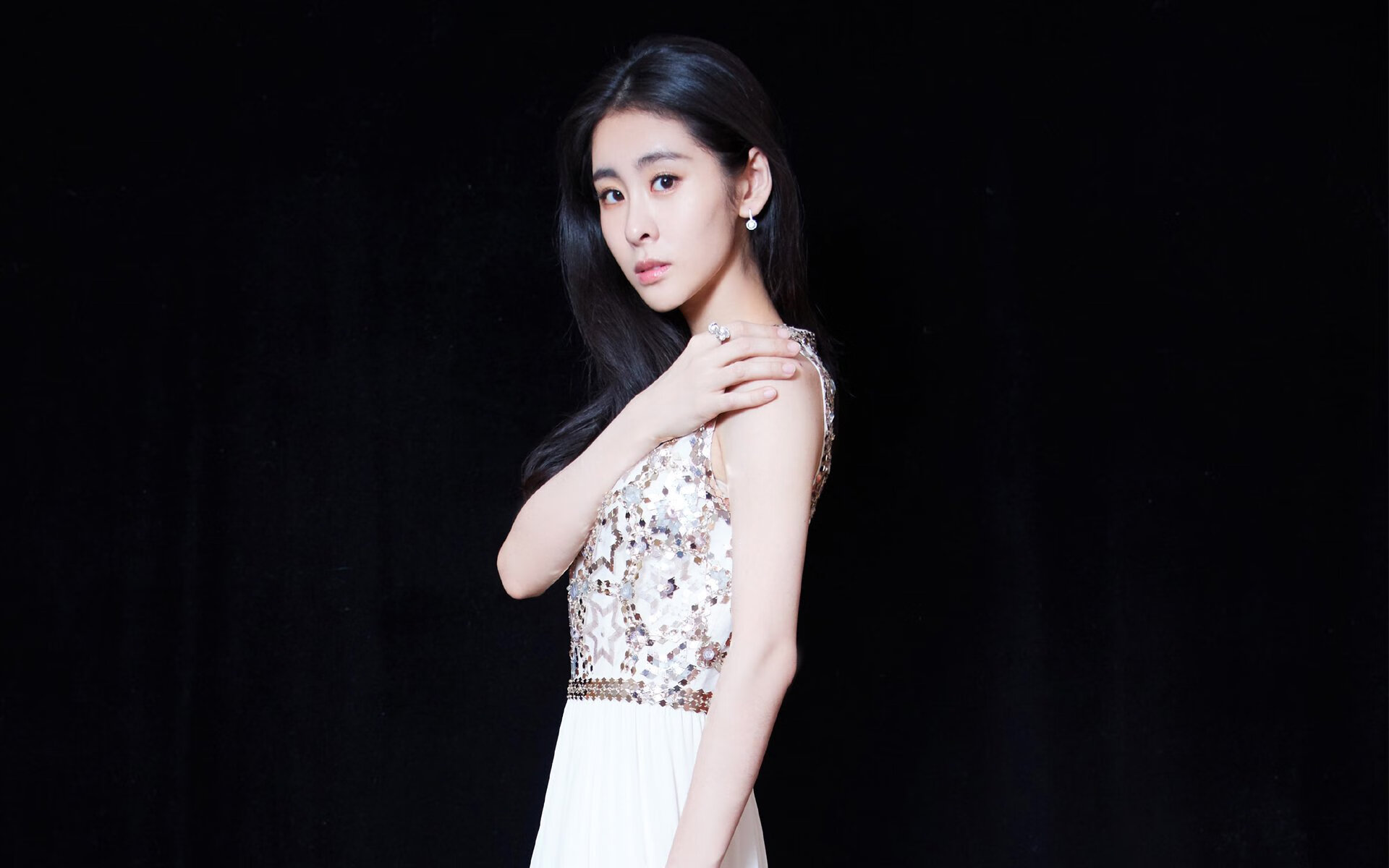 新英格兰爱国者队在赛季中表现低迷，新英格兰爱国者主场在哪个城市