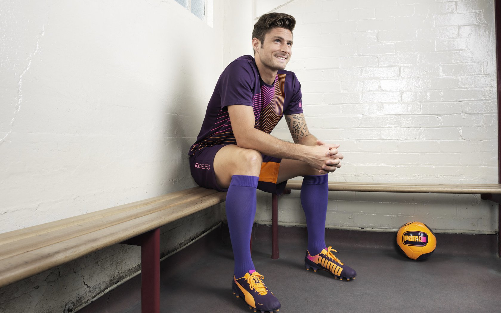 蝶泳选手节奏流畅突尼斯稳定晋级，世界顶级蝶泳视频