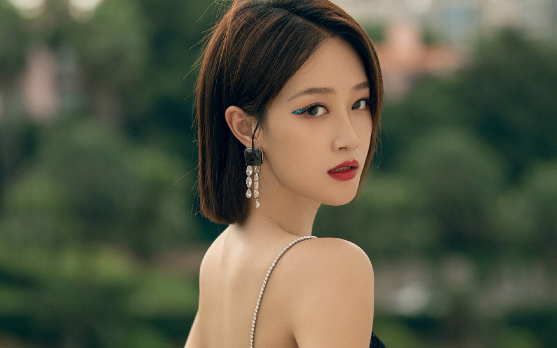 爱游戏-“法甲豪门一争高下，比赛精彩不断”，法甲榜首