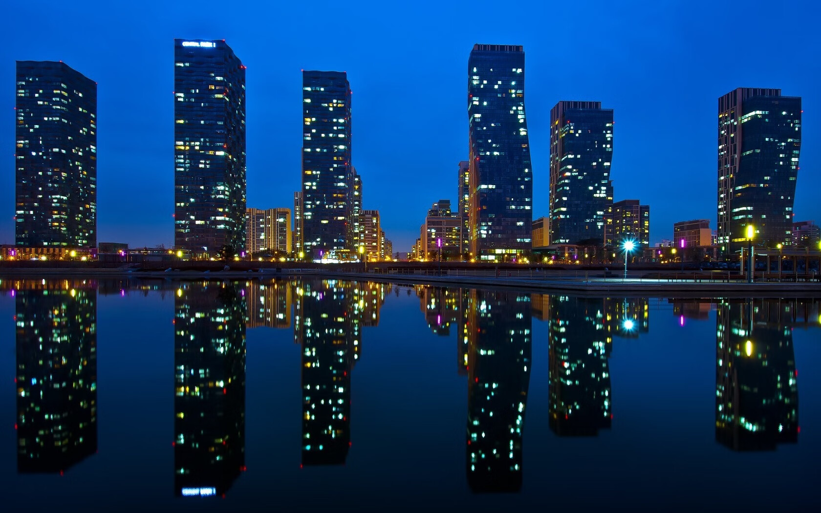 爱游戏体育-《虚拟偶像助阵：电竞比赛引入新元素》，虚拟 偶像