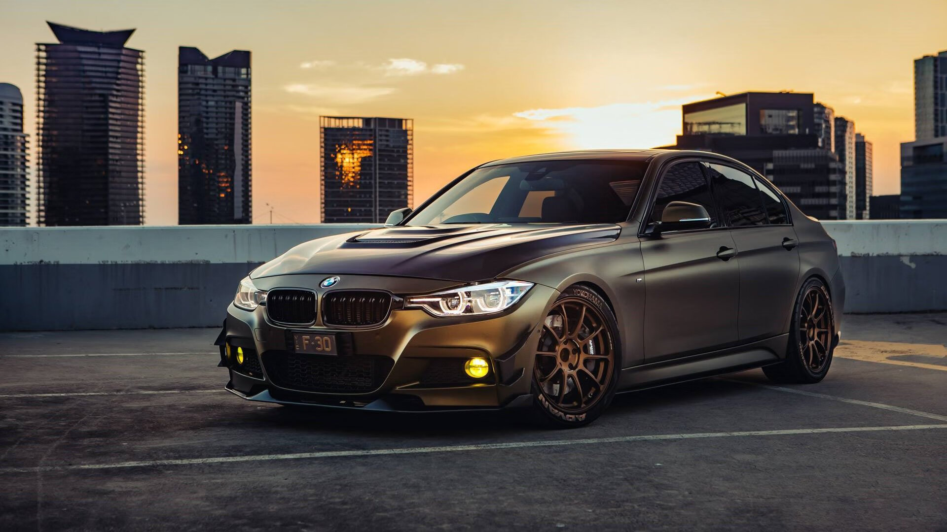 健康足球发展专项政策出台，体育产业持续推动行业升级，足球产业占体育产业比重